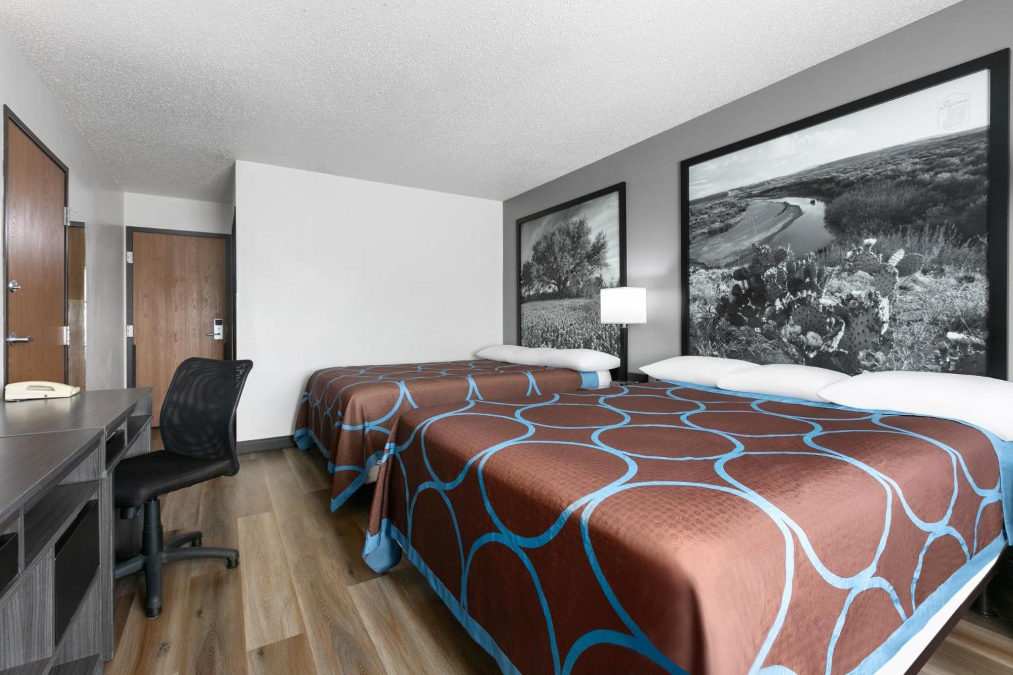 Готель Super 8 By Wyndham Grapevine/Dfw Airport Northwest Екстер'єр фото